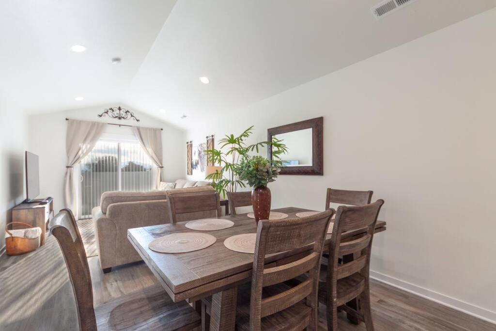 Villa Modern Decor & Style King Bed Wifi With Garage Spokane Exterior foto